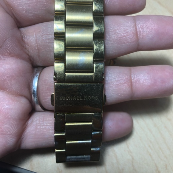 Michael Kors Watch - Picture 4 of 4